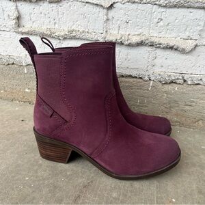 Teva Anaya Waterproof Suede Leather Chelsea Boots Women’s size 7